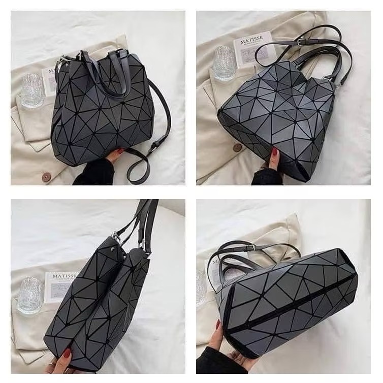 三宅風幾何菱格兩用手提肩背包 托特包 手提包 手提袋 單肩包 肩背包 斜背包 兩用包 生日禮物 三宅一生同款《灰色》-細節圖2