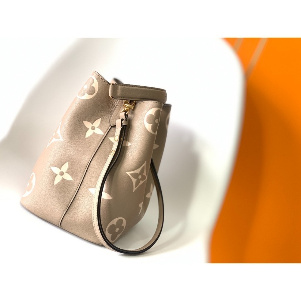 Louisvuitton路易威登中号水桶包-細節圖2