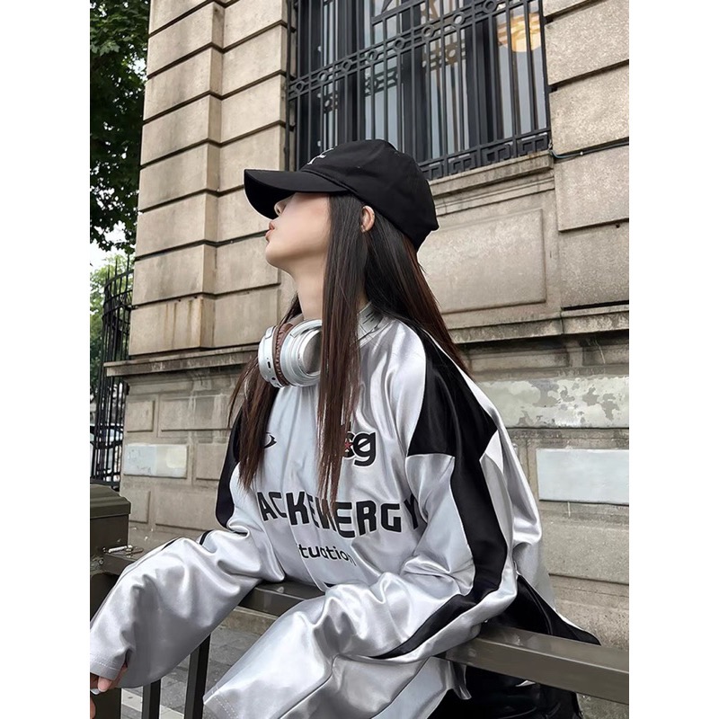 ￼現貨！美式復古🖤光澤感球衣韓團銀色長袖T恤運動風衛衣銀色上衣休閒風球衣長袖T恤潮流new jeans大學t-細節圖3