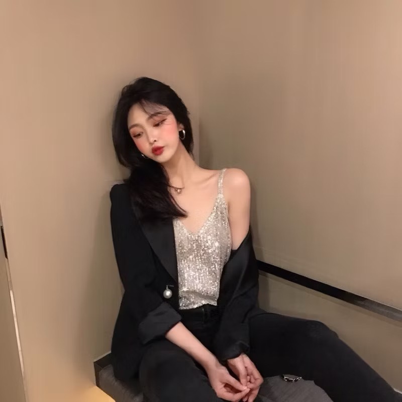 ￼現貨！韓風亮片背心閃亮背心吊帶背心亮片背心吊帶上衣夜店細肩帶背心閃亮亮背心chic活動表演舞團尾牙舞台頒獎閃閃背心-細節圖3