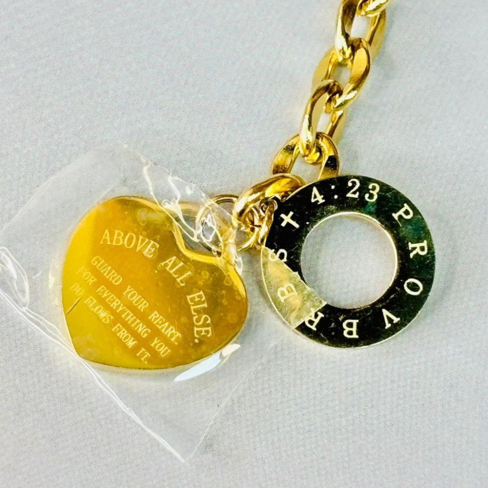 3123MY【小確幸飾品】鈦鋼手鍊 鈦鋼 醫療鋼 抗過敏 不褪色 防水 耐磨 金色 玫瑰金 銀色 OT扣 愛心 英文-細節圖5