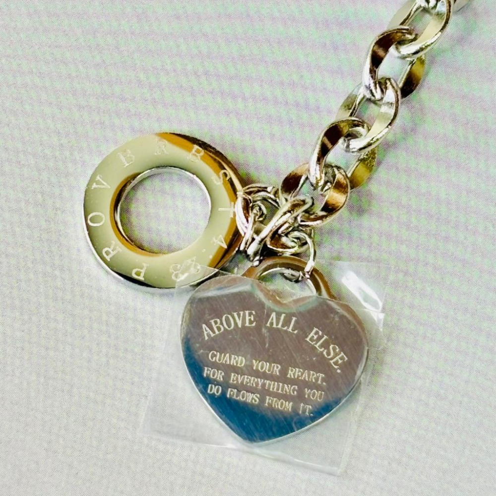 3123MY【小確幸飾品】鈦鋼手鍊 鈦鋼 醫療鋼 抗過敏 不褪色 防水 耐磨 金色 玫瑰金 銀色 OT扣 愛心 英文-細節圖7