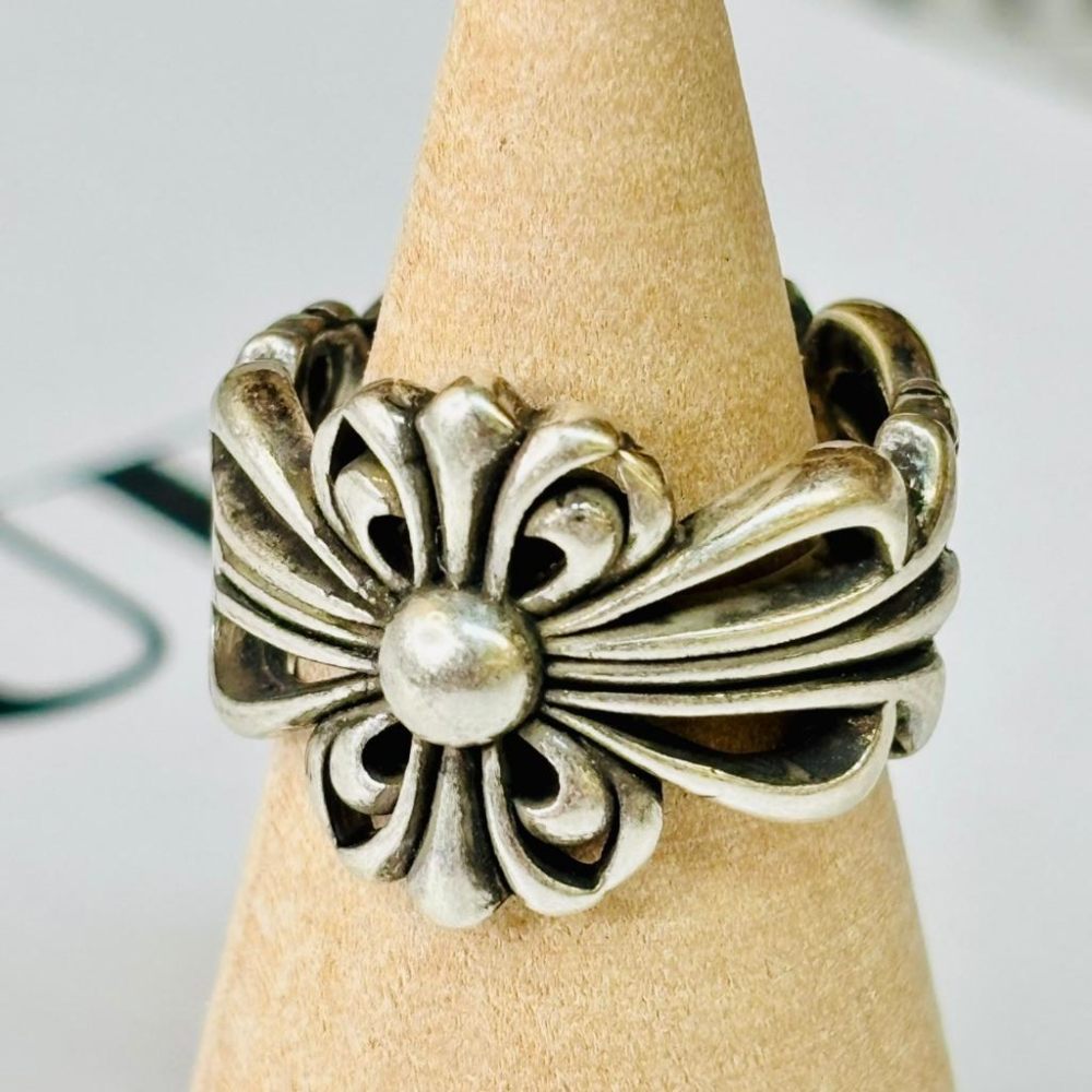 9440MY【小確幸飾品】莫桑鑽S925銀戒指 日韓 輕奢 華麗 白鑽 銀色 可調戒圍 克羅心 莫比烏斯 V字 方糖-細節圖2