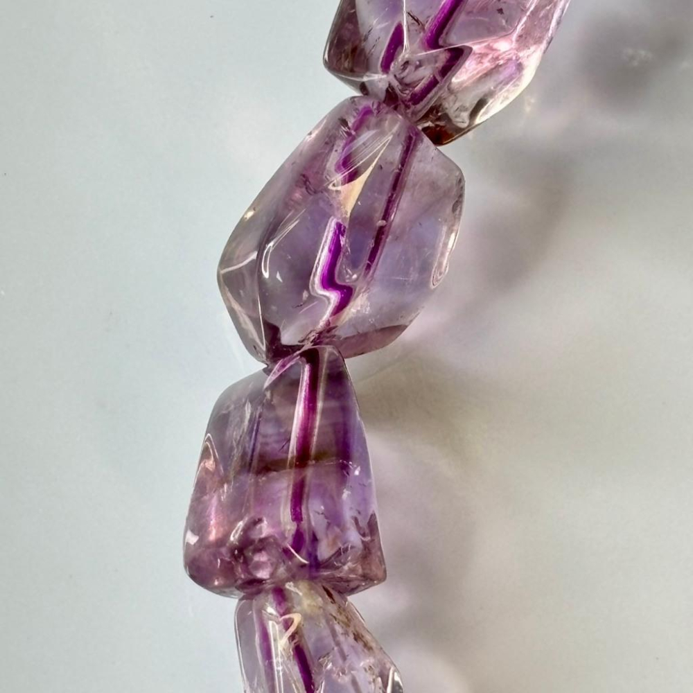 8370AP【小確幸飾品】紫水晶手串 紫兔毛 紫水晶 五行火能量 頂輪療癒 天然礦石-細節圖3