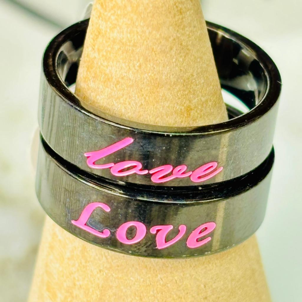 4108MA【小確幸飾品】鈦鋼戒指 抗過敏 不褪色 防水 耐磨 固定戒圍 質感 黑色 對戒 love 戒寬6mm-細節圖2