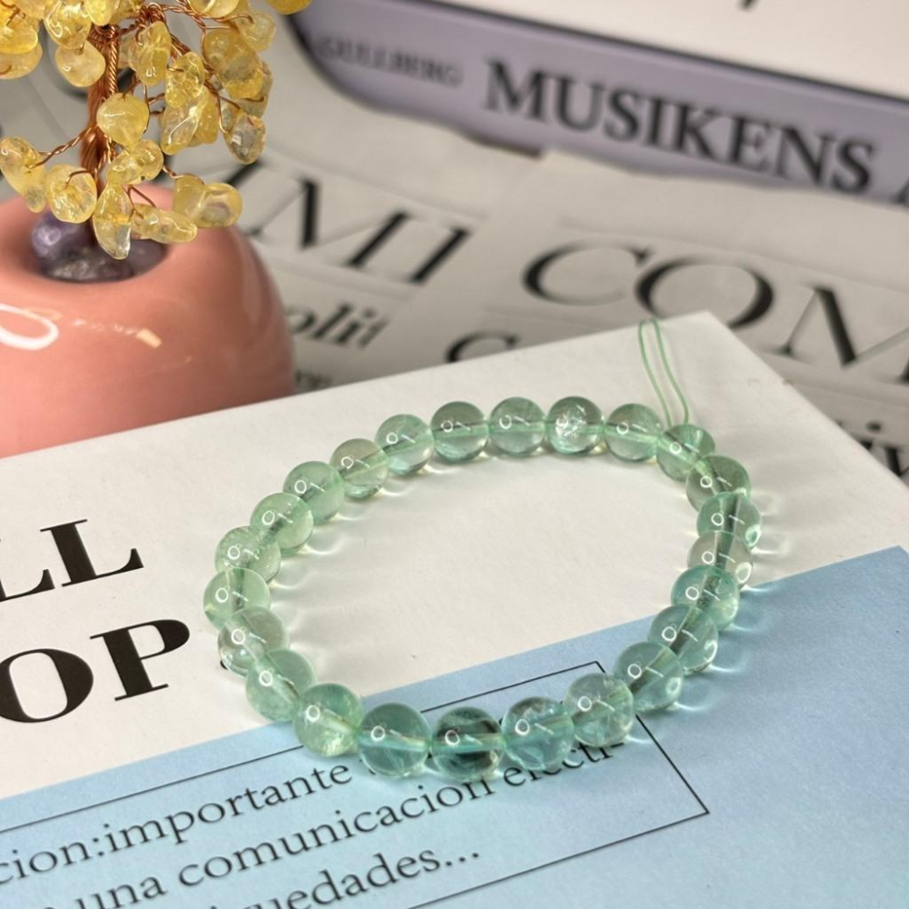 8346AP【小確幸飾品】綠螢石水晶手串 綠螢石 五行木能量 心輪療癒 天然礦石-細節圖2