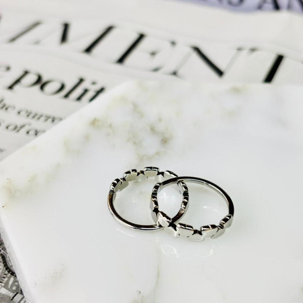 4088MA【小確幸飾品】鈦鋼戒指 抗過敏 不褪色 防水 耐磨 固定戒圍 質感 心跳 愛心 雙心 三心 半圈 正反 鏤空-細節圖6