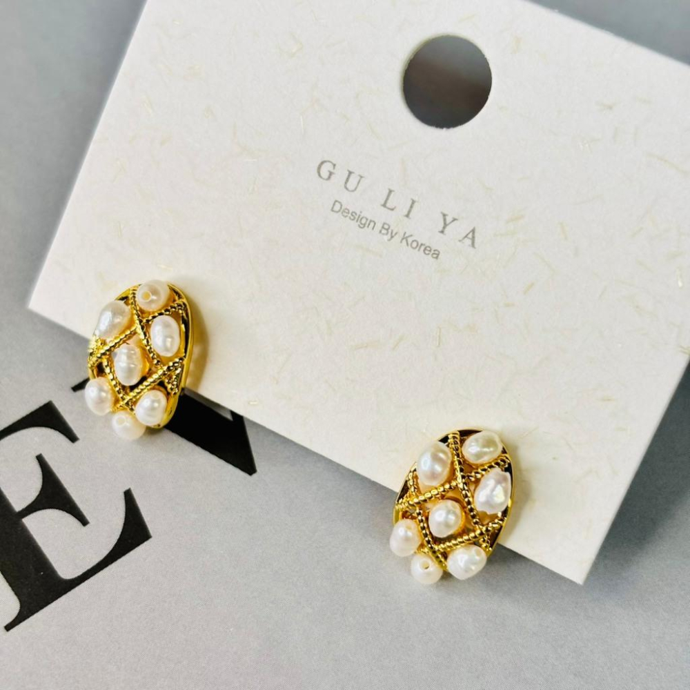 1001AP【小確幸飾品】珍珠耳飾 耳環 耳扣 貝珠 珍珠 金色 巴洛克 雙珠 鈴蘭花 粉滴釉 線條 花籃 圈圈-細節圖5