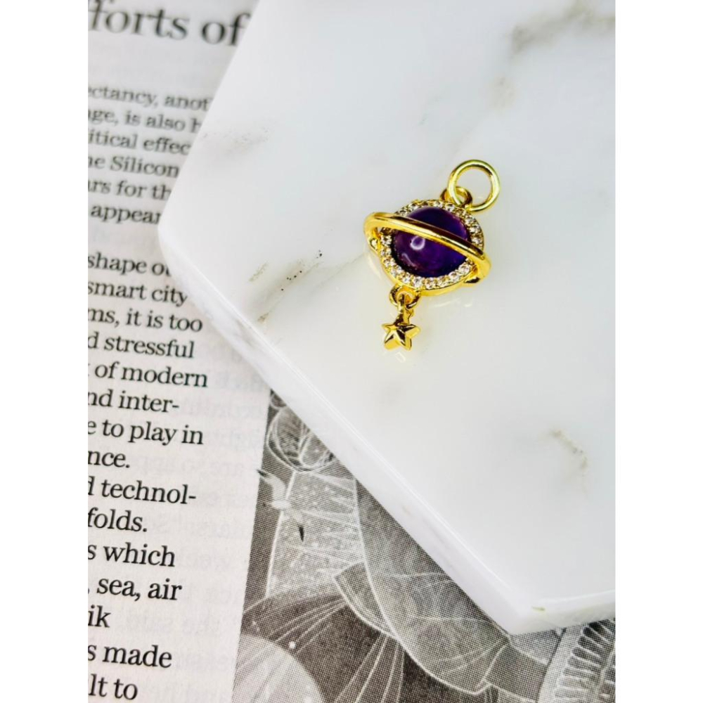 8543AP【小確幸飾品】水晶吊飾 紫水晶 白水晶 黃水晶 粉水晶 海藍寶 行星 福袋 魚尾鈴鐺 招財貓 禮物盒子-細節圖3