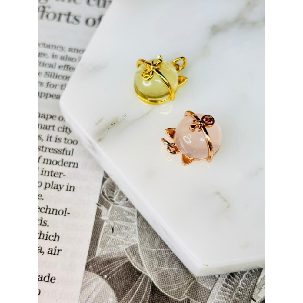 8543AP【小確幸飾品】水晶吊飾 紫水晶 白水晶 黃水晶 粉水晶 海藍寶 行星 福袋 魚尾鈴鐺 招財貓 禮物盒子-細節圖6