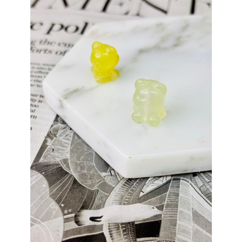 【小確幸飾品】水晶吊飾 螢石 金曜石 珊瑚玉 青提奶蓋岫玉 粉水晶 草莓晶 招財貓 泰迪 坐熊 熊熊-細節圖6