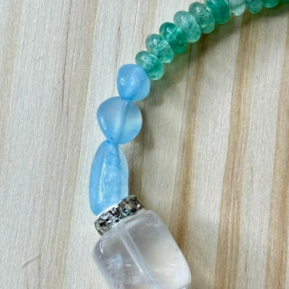 7308MY【小確幸飾品】心頻率 設計款水晶手鍊 白水晶 海藍寶 綠東陵石 五行金水木能量 頂輪喉輪心輪療癒 天然礦石-細節圖2