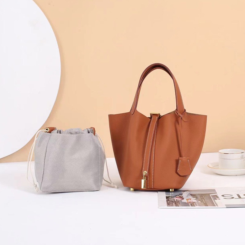 【生活好室】韓版鎖扣子母水桶包 女生包包 手拿包 真皮材質 荔枝牛皮  手提包 肩背包 女生斜背包 小水桶包-細節圖7