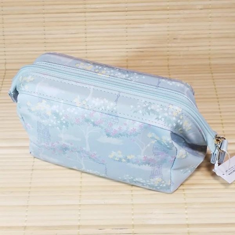 親親寶貝【現貨】 日本正版 特價 加藤真治 童話系列 刺繡 收納包 化妝包 包包 長髮公主 禮物 萬用包 船型包-細節圖2