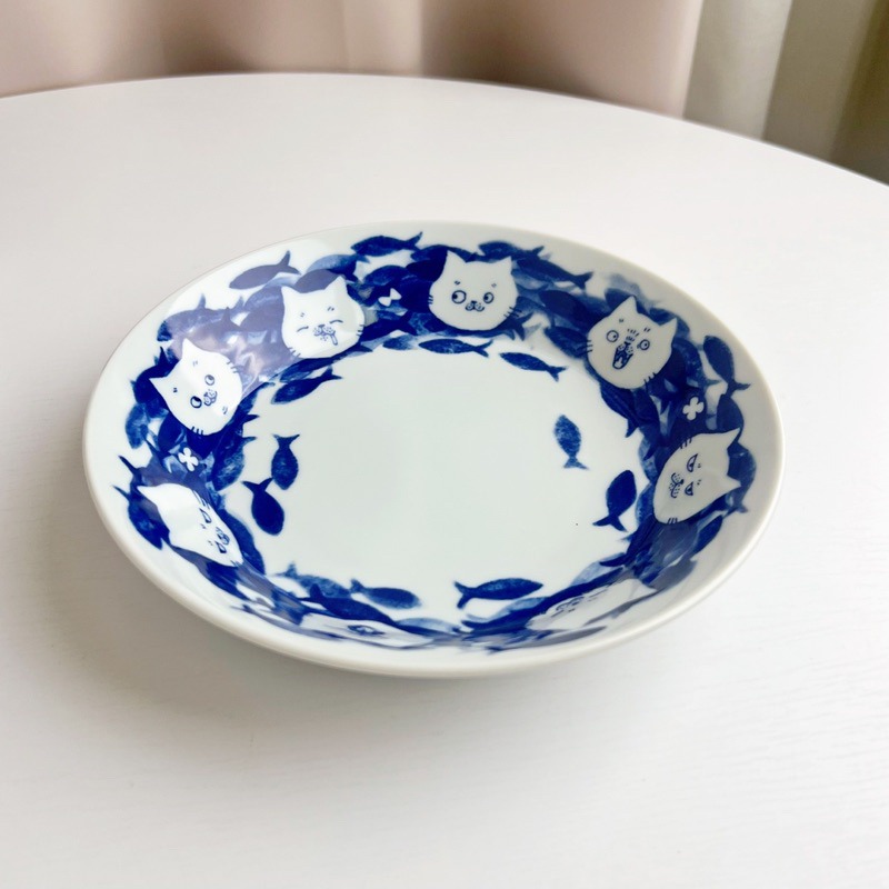 【幸沐商行】日本製貓魚海洋餐盤 盤子 碗盤 陶瓷盤 深盤 加厚 圓盤 日本食器 20.5皿 Kanesada Seito-細節圖3