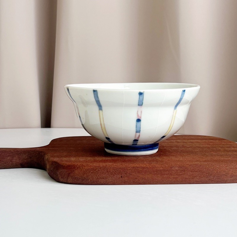 【幸沐商行】日本製手繪彩虹5寸飯碗餐盤 盤子 碗盤 陶瓷盤 湯碗 加厚 花紋 日本食器 5寸碗 丼飯碗-細節圖6