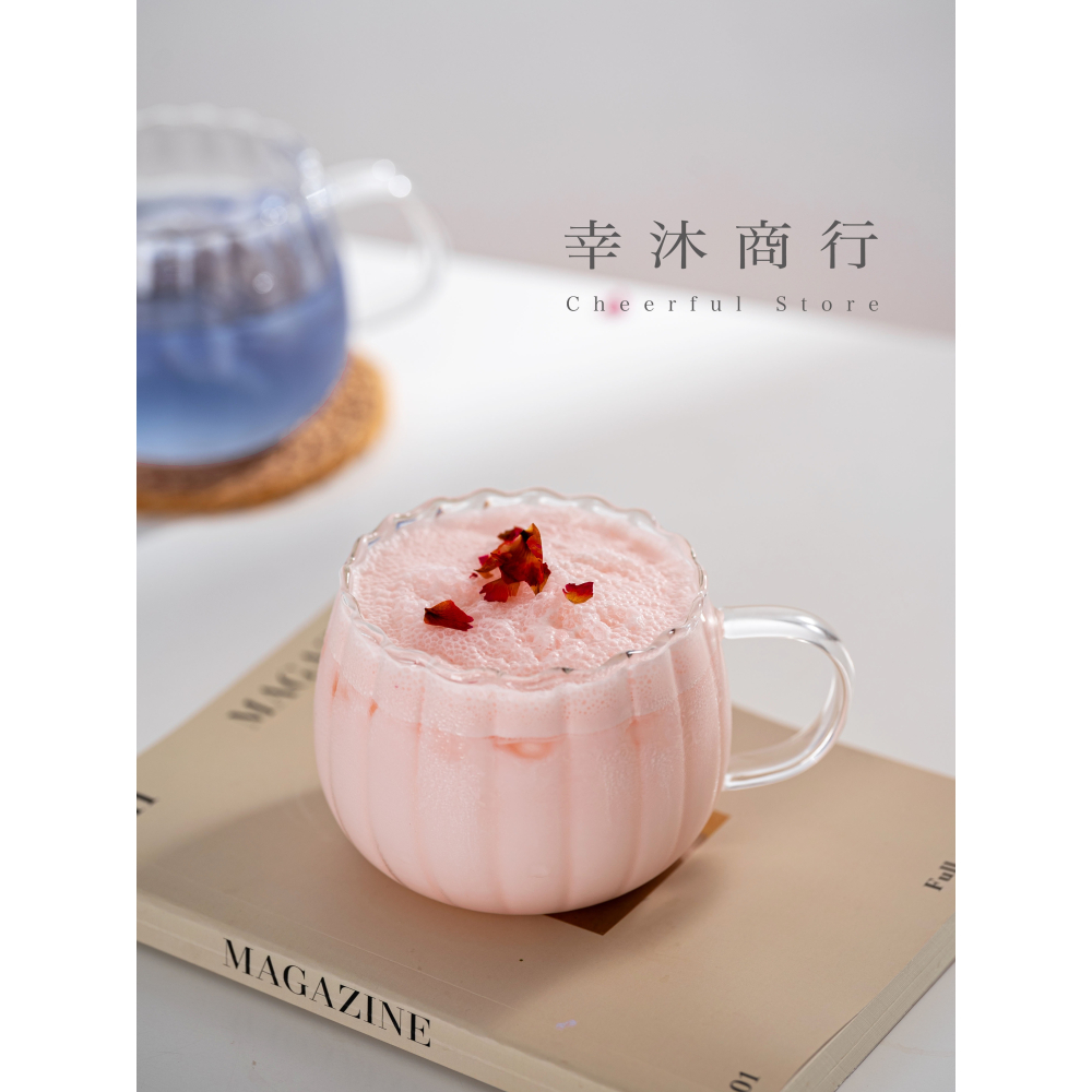 【幸沐商行】簡約條紋花瓣玻璃杯 牛奶杯早餐杯 冰拿鐵冰美式杯 花茶杯 高顏質玻璃杯 水杯 耐熱玻璃 400ml容量-細節圖4