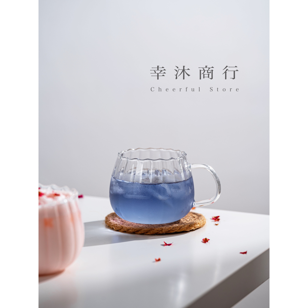 【幸沐商行】簡約條紋花瓣玻璃杯 牛奶杯早餐杯 冰拿鐵冰美式杯 花茶杯 高顏質玻璃杯 水杯 耐熱玻璃 400ml容量-細節圖7
