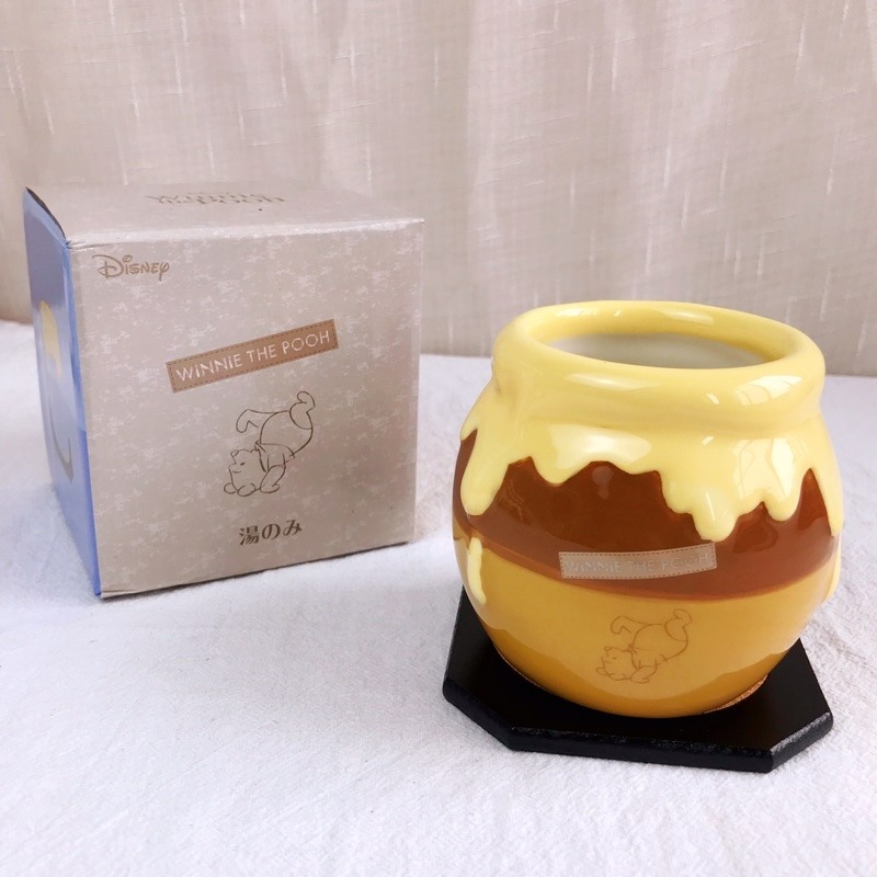【幸沐商行】日本原裝進口正版小熊維尼蜂蜜罐 陶瓷杯加杯墊-細節圖2