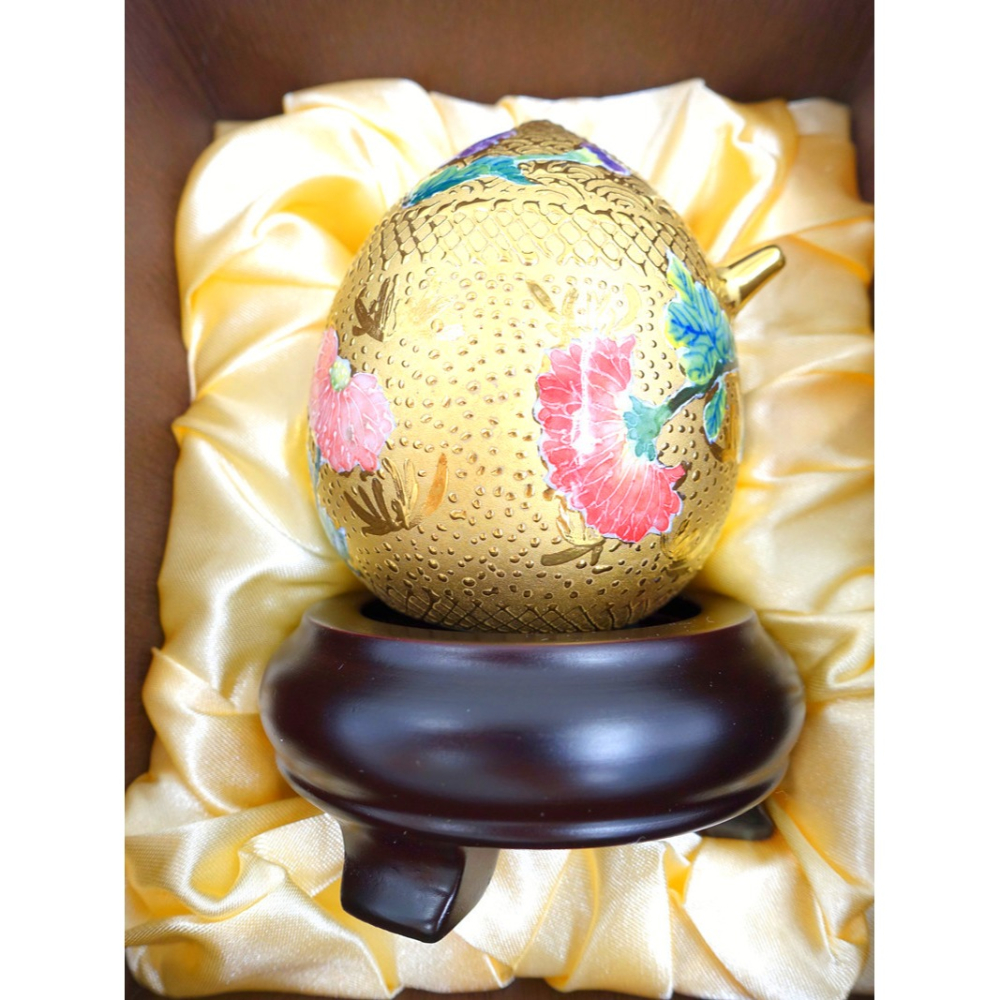 故宮御用國寶彩繪大師-林春香 開運法華菊花水滴壺 手工 立體 國寶彩繪 法華瓷 招財壺法華彩 父親節 文房四寶 附禮盒-細節圖2