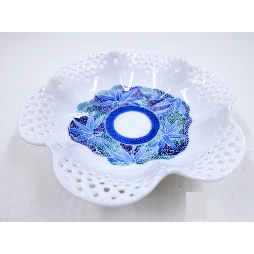 青竹白雕鏤空盤