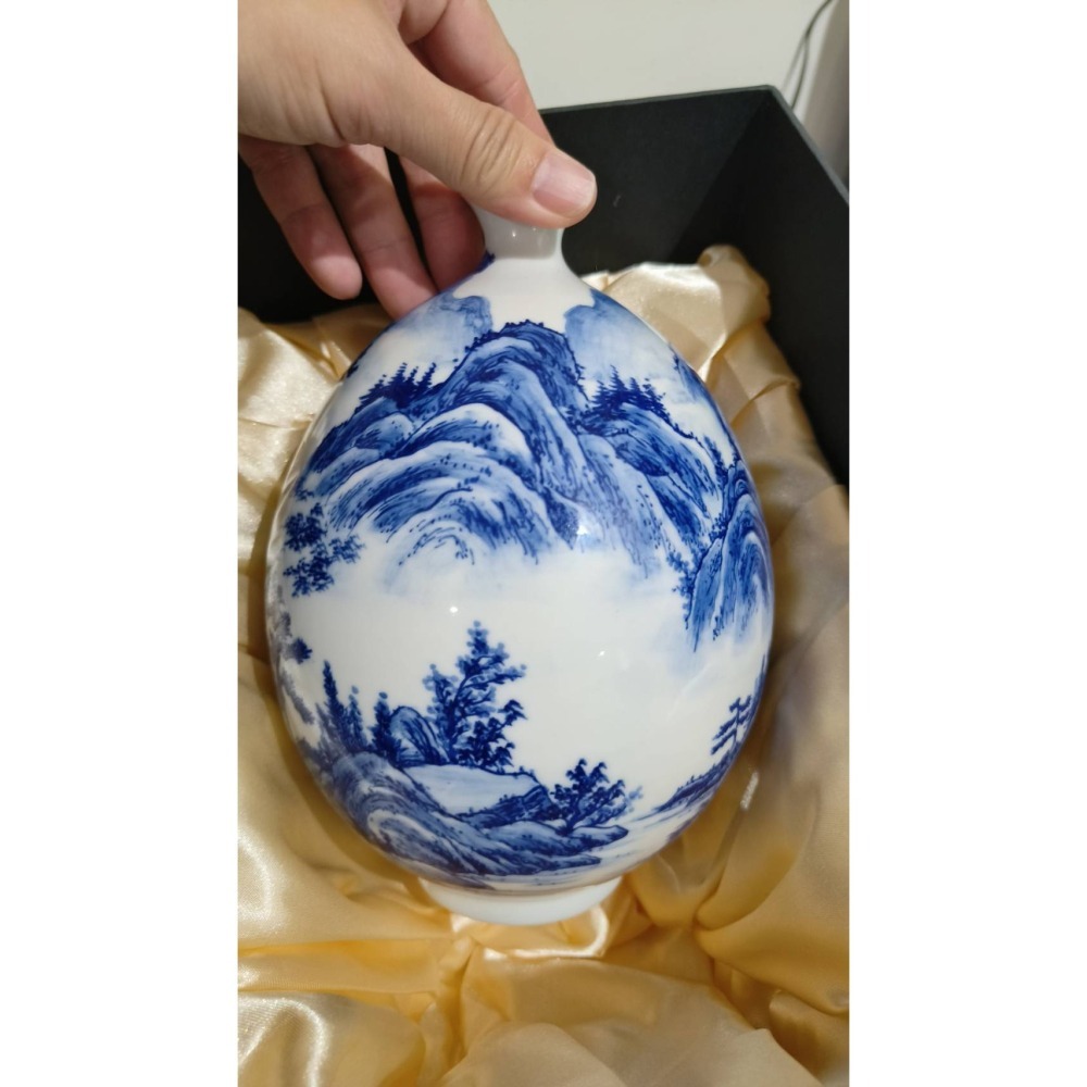 故宮御用國寶大師 林春香 青花山水瓶 故宮 開運風水 招財納福 風水擺設 吉祥如意 青花山水瓶 富貴與和樂 風水吉兆現貨-細節圖4