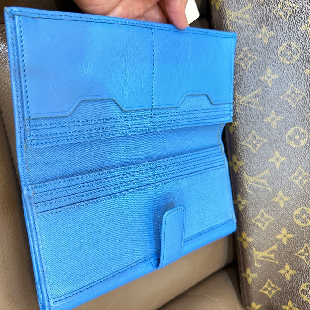 FOSSIL藍色真皮長夾-細節圖7