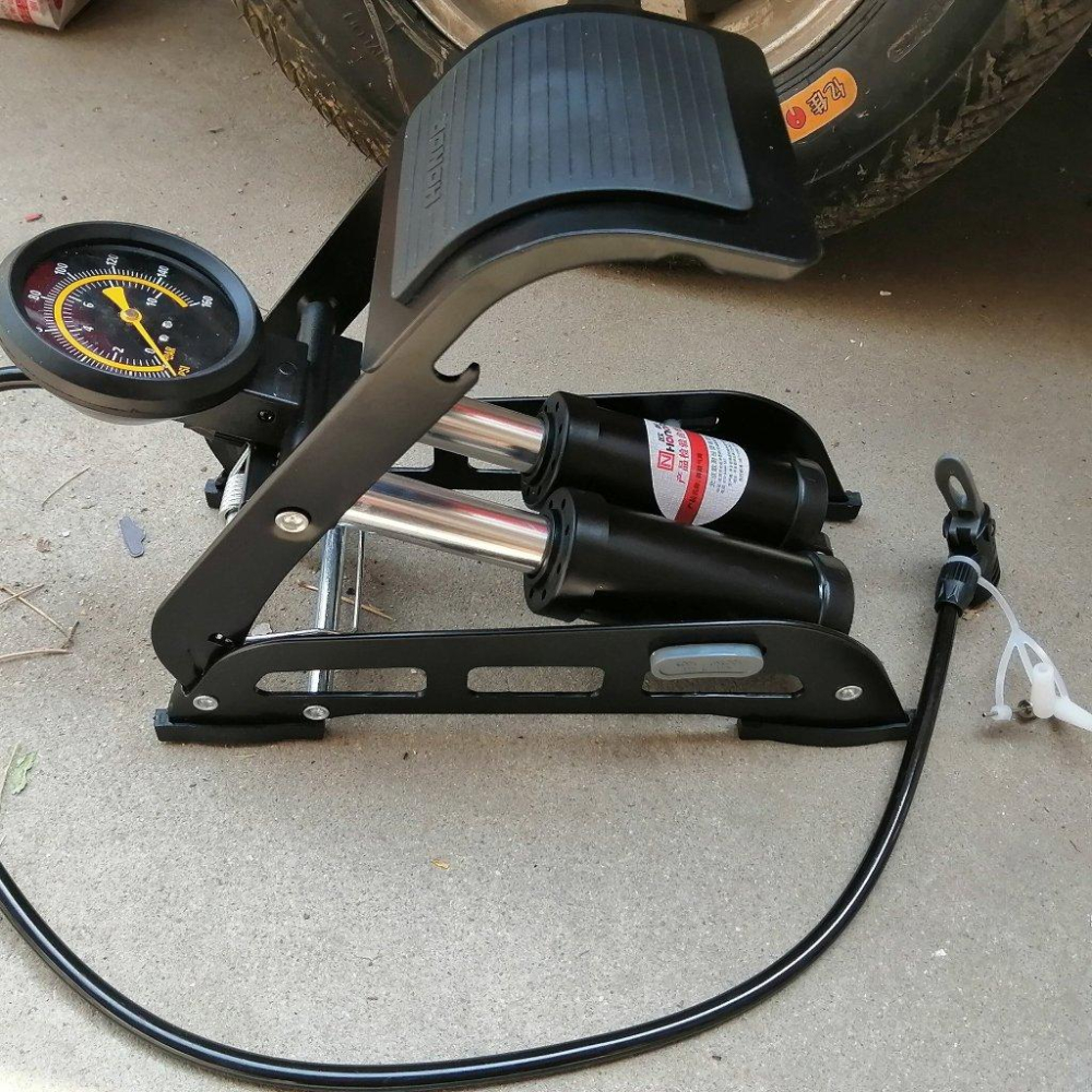 【24小時出貨】 雙缸打氣筒 附PSI壓力表 超省力 汽機車腳踏車 附球針 便攜腳踏式 機車 自行車 汽車 輪胎 A63-細節圖9