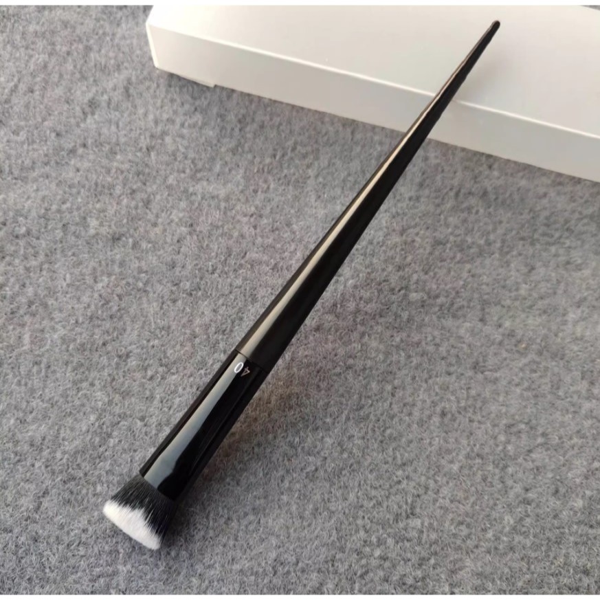 🍍愛佳美妝🥝KVC40 3D雙面坡型遮瑕刷-細節圖2