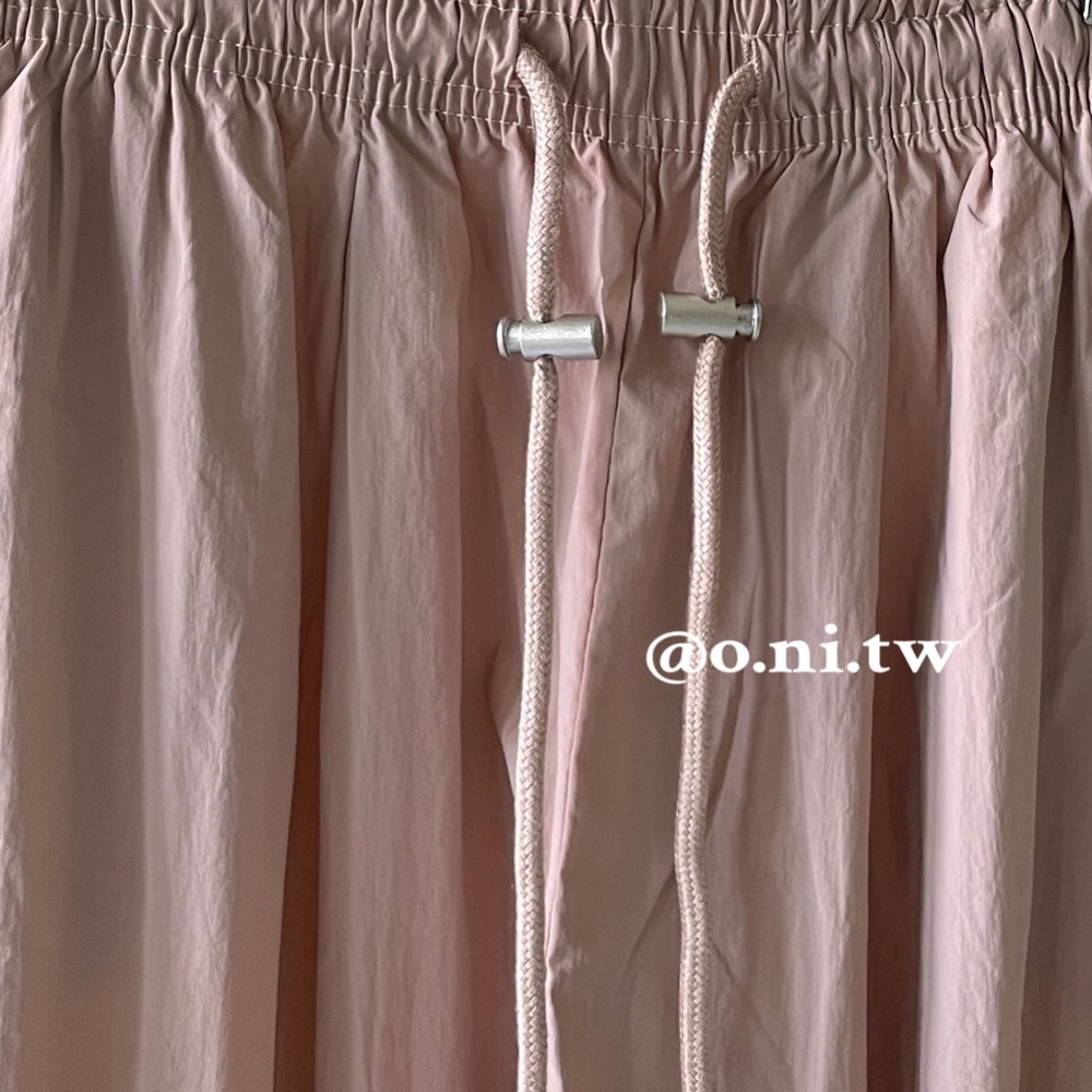 【o.ni.tw-現貨#0021】❗️今年流行款❗️綁繩春夏薄款工裝褲 長褲 工裝褲 黑色 粉色 杏色 寬褲-細節圖7
