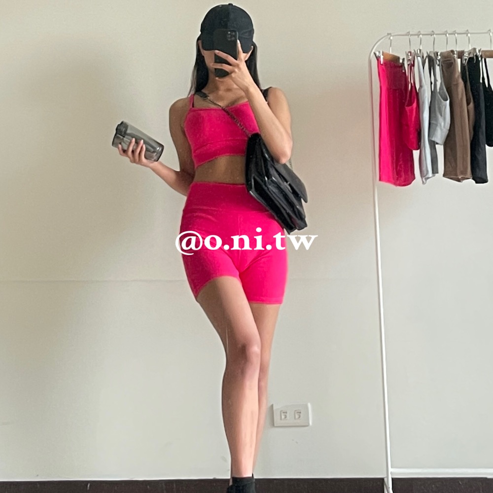 【o.ni.tw-現貨#0016】4色休閒款背心套裝 細肩背心 高腰短褲 短褲 灰色 黑色 咖色 桃粉色 套裝-細節圖4