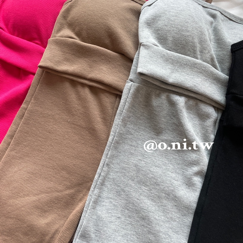 【o.ni.tw-現貨#0016】4色休閒款背心套裝 細肩背心 高腰短褲 短褲 灰色 黑色 咖色 桃粉色 套裝-細節圖7