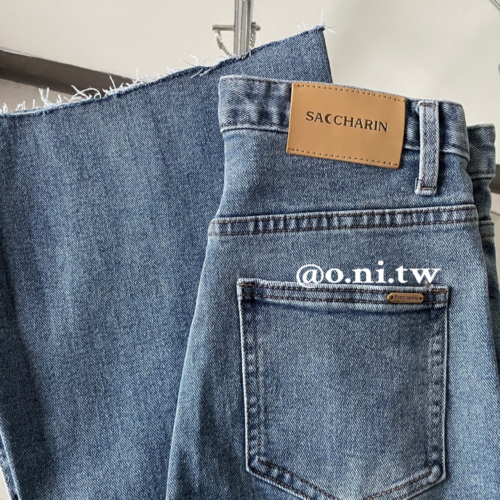 【o.ni.tw-現貨+預購#0041】🔥推薦修腿神器🔥不修邊直筒牛仔褲-細節圖5