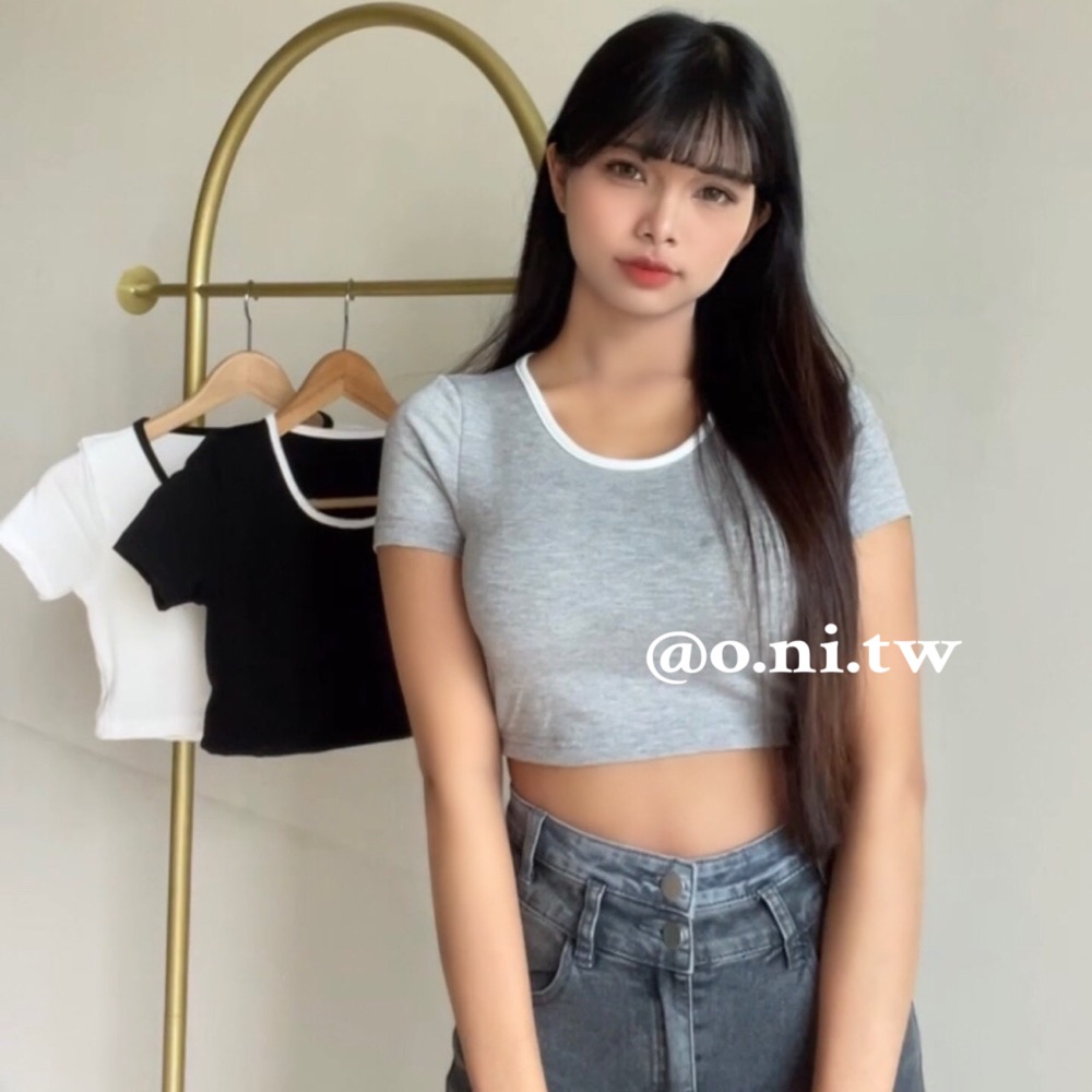 【o.ni.tw-現貨+預購#0048】背後鏤空短版罩杯上衣 黑色 白色 灰色-細節圖2