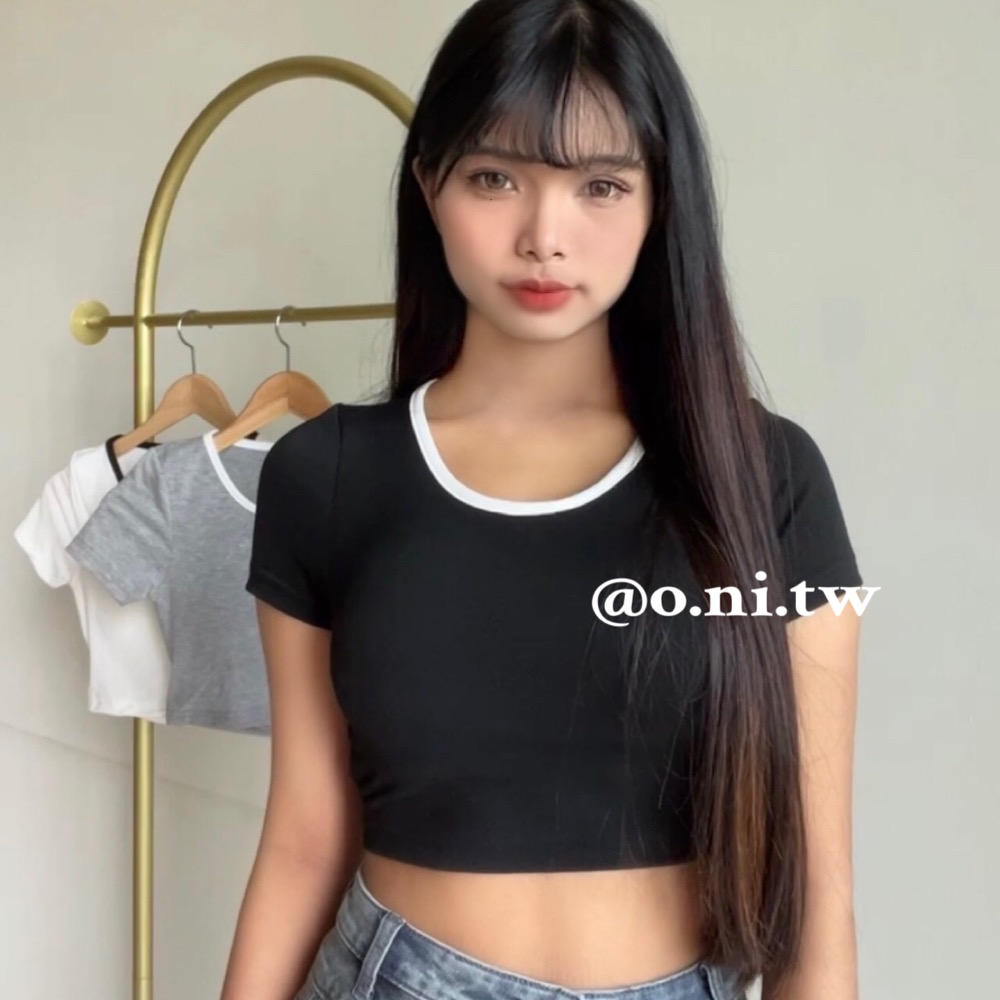 【o.ni.tw-現貨+預購#0048】背後鏤空短版罩杯上衣 黑色 白色 灰色-細節圖3
