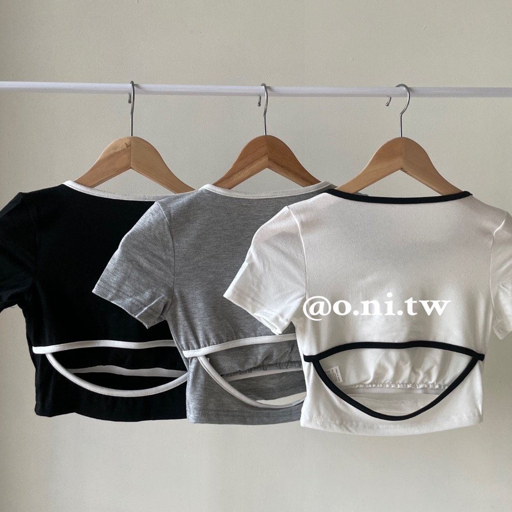 【o.ni.tw-現貨+預購#0048】背後鏤空短版罩杯上衣 黑色 白色 灰色-細節圖5