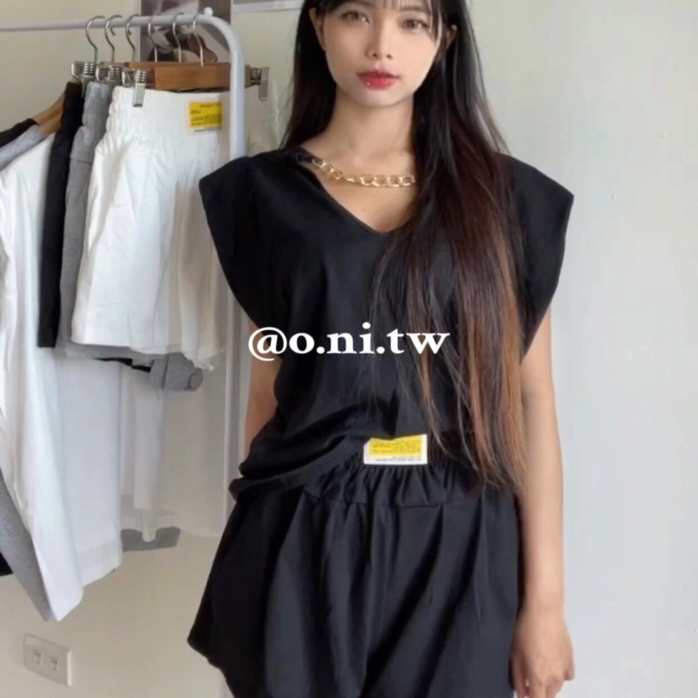 【o.ni.tw-現貨+預購#0042】休閒款無袖上衣套裝 上衣+短褲 日韓同步上架-細節圖3