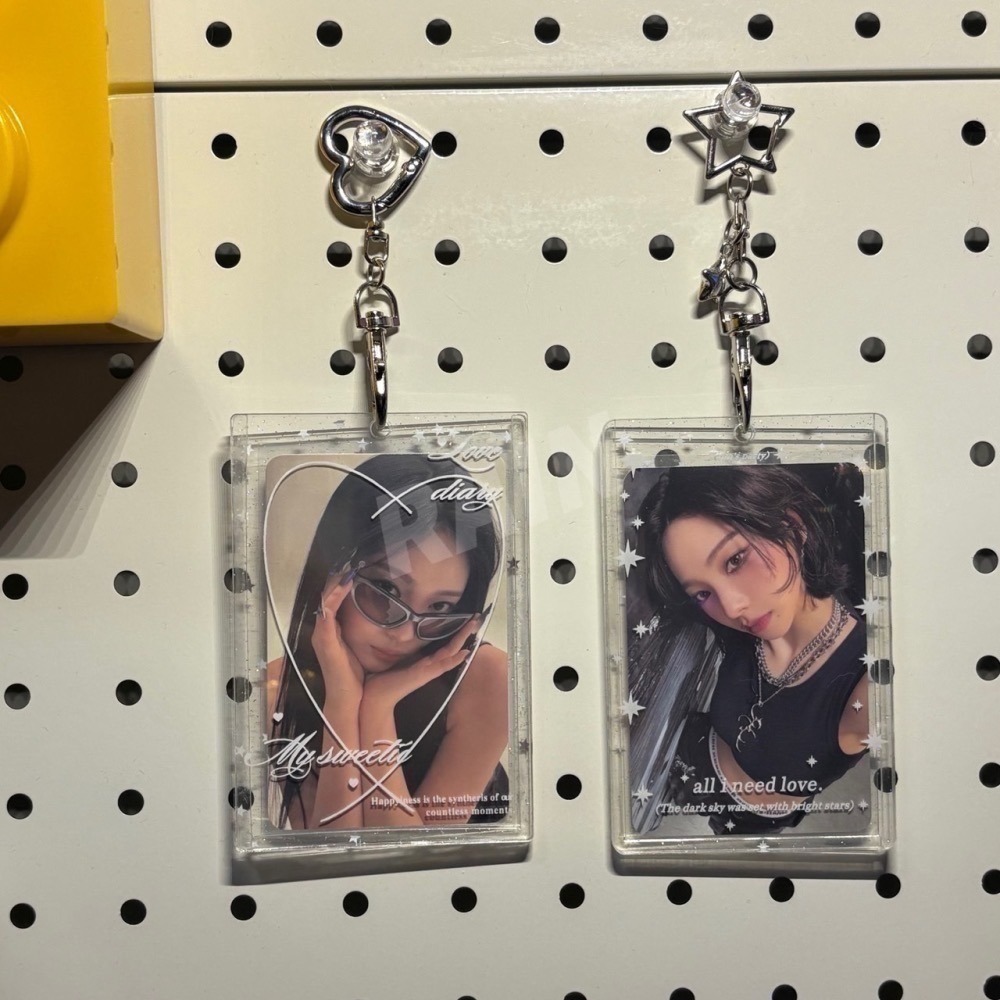 ♡rain迷你小舖♡現貨 快速出貨 星星 愛心 硬殼卡套小卡 追星人 閃粉 3吋 保護套 保護殼 掛件 鑰匙圈 外出卡套-細節圖2