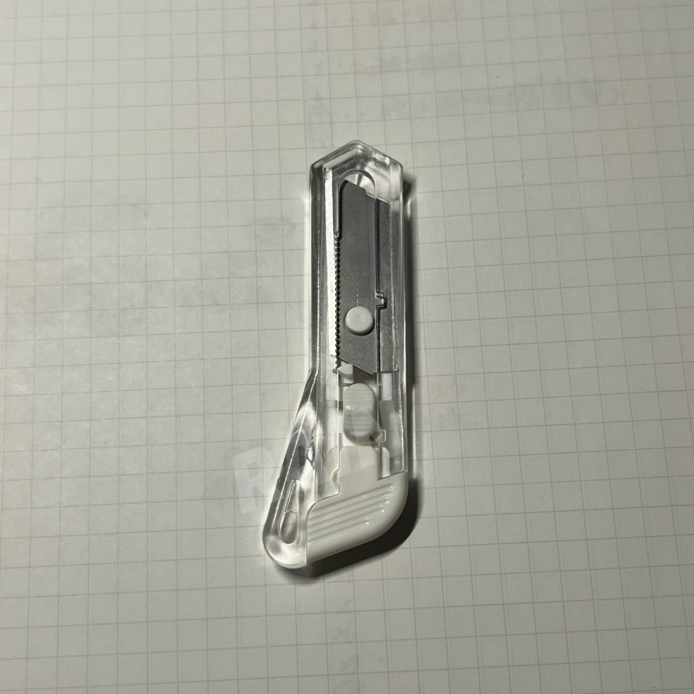 ♡rain迷你小舖♡現貨 快速出貨 迷你美工刀 透明 開箱 拆箱 裁紙  辦公用品 學生文具 便攜式拆包裹 ins無印風-細節圖2