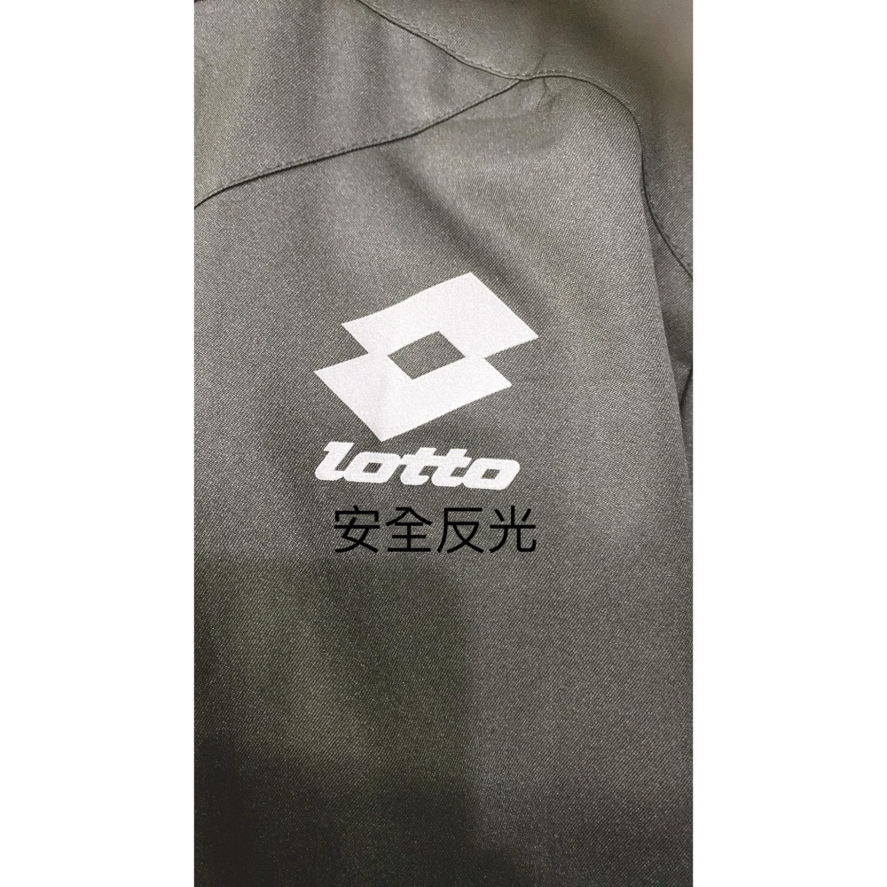 金英鞋坊2館 義大利第一品牌-LOTTO 男款連帽多袋設計風衣外套(有加大尺寸)  3190-經典黑 超低直購價490元-細節圖5