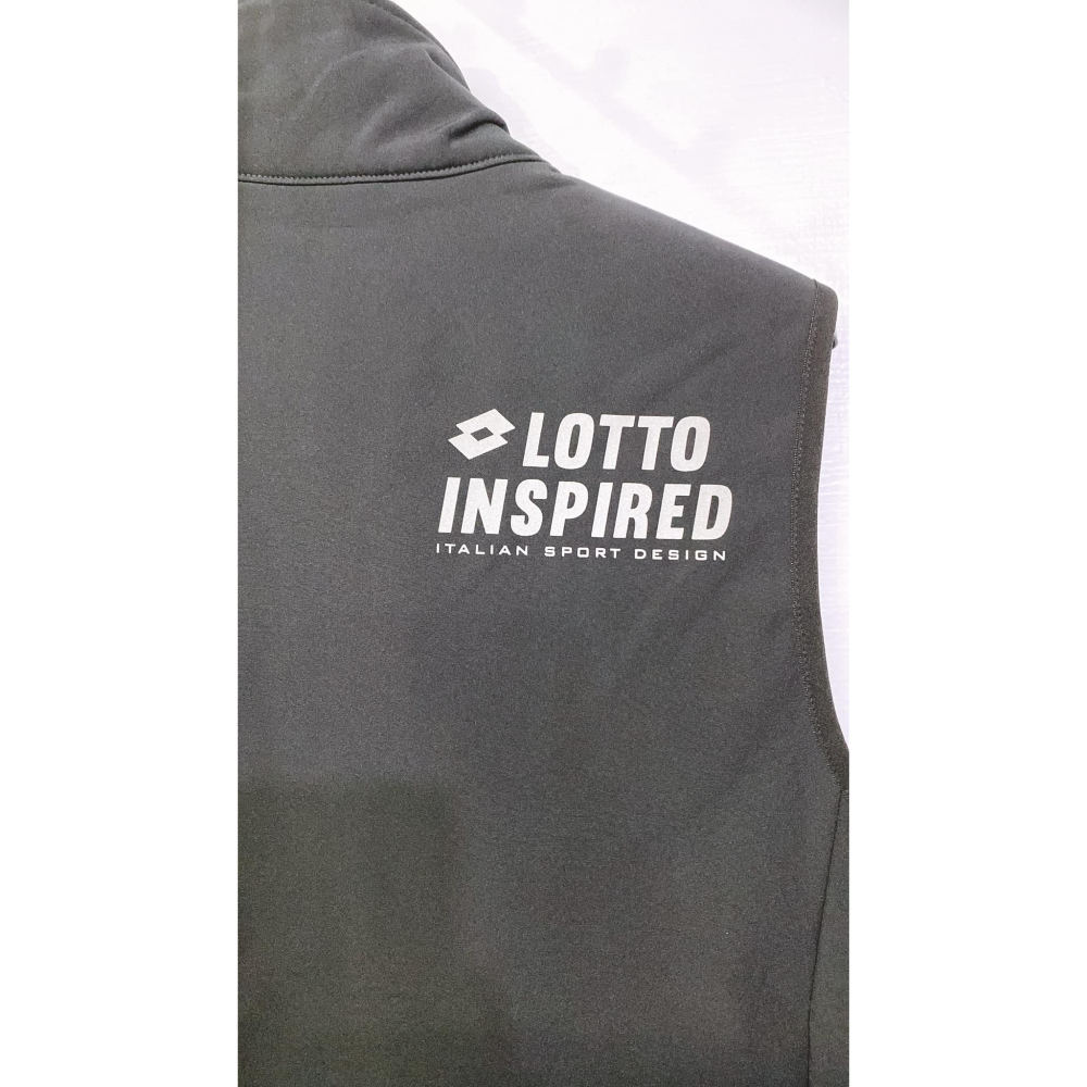 北台灣大聯盟 義大利第一品牌-LOTTO樂得男機能保暖功能軟殼背心 3150黑 特價890元-細節圖5