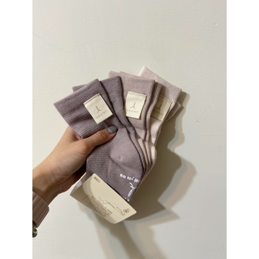 （現貨粉素色15-20cm）🇯🇵日本 tete a tete 襪子三件組-細節圖2