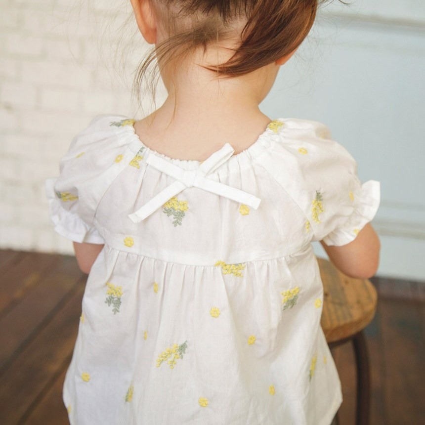 (現貨140）🇯🇵日本 BRANSHES 花朵刺繡上衣-細節圖3