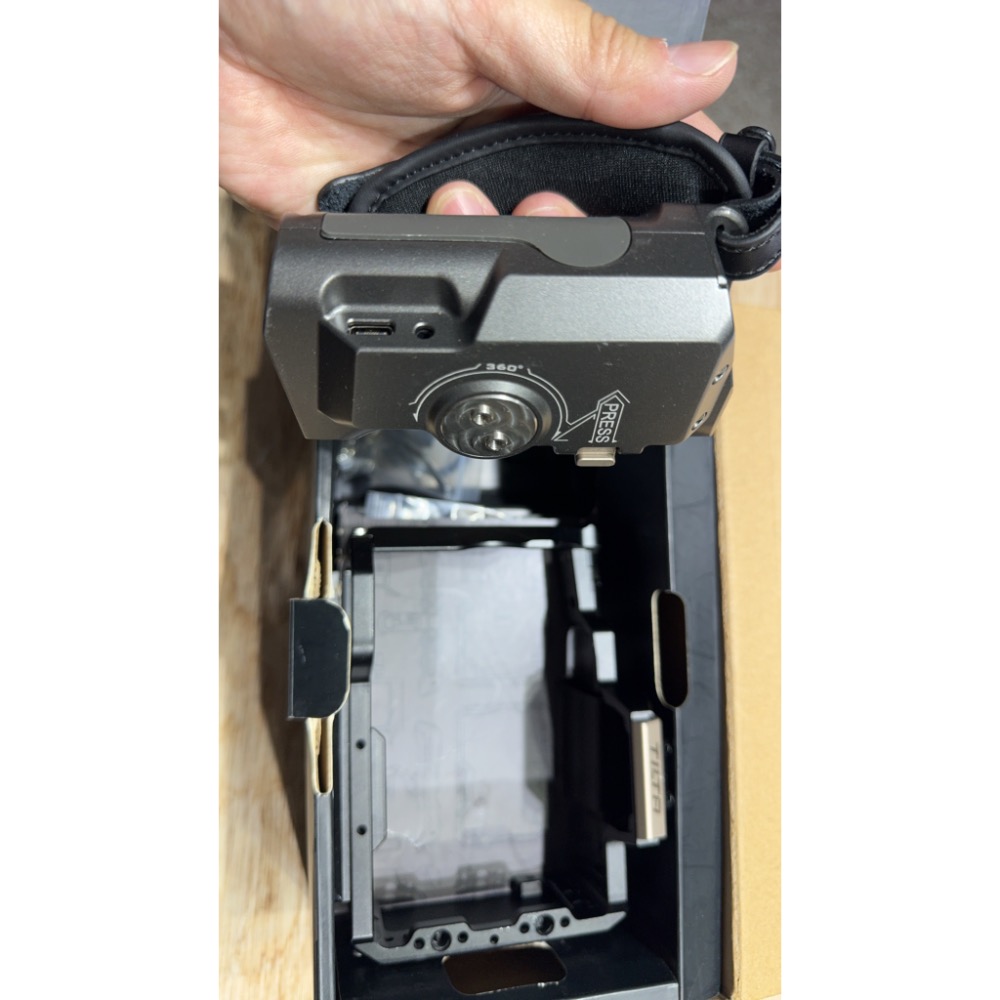 Sony A7 提籠組 B版 (二手）-細節圖3