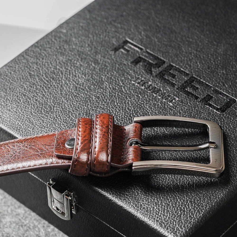 【FREED】時尚方形扣商務休閒頭層牛皮皮帶 - 咖啡色-細節圖3