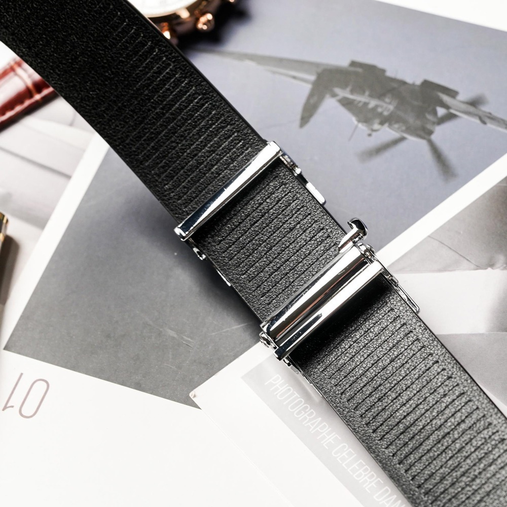 【FREED】時尚英文字母扣頭商務頭層牛皮耐磨自動皮帶-細節圖5