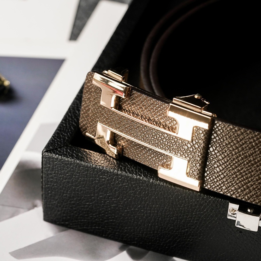 【FREED】時尚英文字母扣頭商務頭層牛皮耐磨自動皮帶-細節圖2