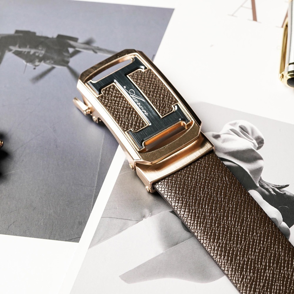 【FREED】金屬拚色英文字母扣商務休閒頭層牛皮自動皮帶-細節圖3