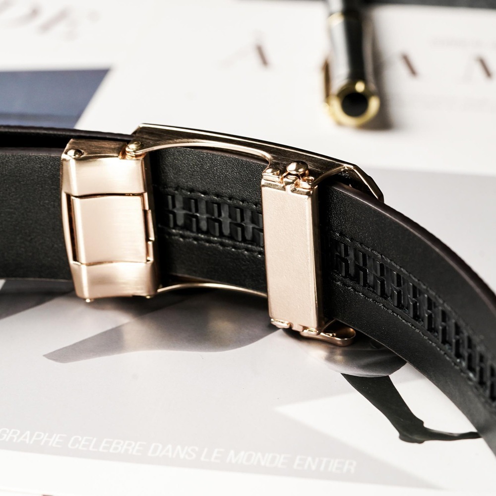 【FREED】金屬拚色英文字母扣商務休閒頭層牛皮自動皮帶-細節圖5