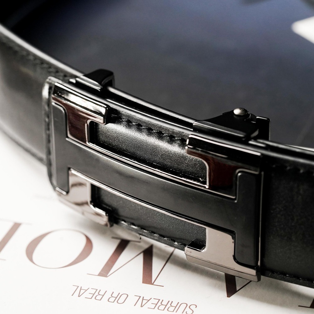 【FREED】金屬英文字母扣商務休閒頭層牛皮自動皮帶 - 黑咖-細節圖8